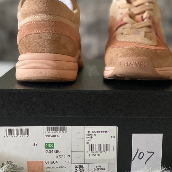 Chanel - Picture 7 of 8